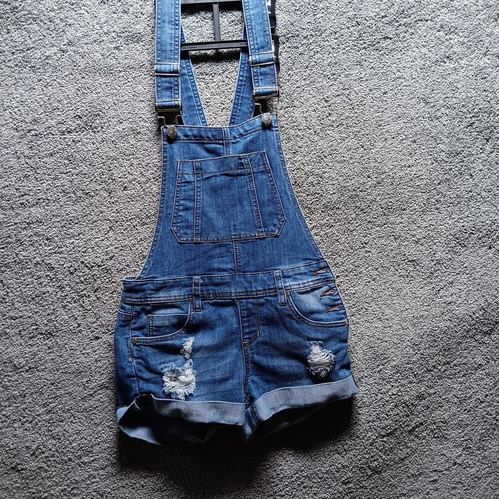 Dollhouse Overall Shorts Women’s Size 3 Blue Denim Distressed